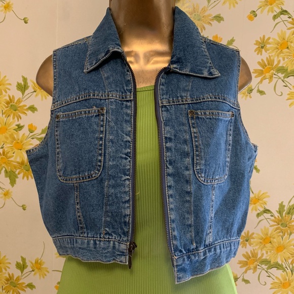 Sold! 🎈Beverly hills 90’s jean denim vest size M - Picture 3 of 12